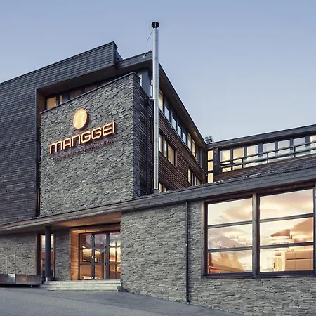 Manggei Designhotel Отель Обертауэрн