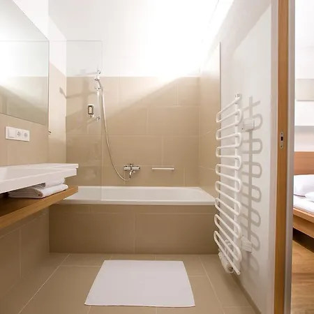 Manggei Designhotel Отель Обертауэрн